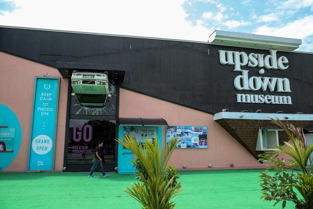 upside_down_museum.jpg